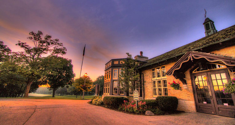 Brown-Deer-Golf-Clubhouse_Milwaukee.jpg